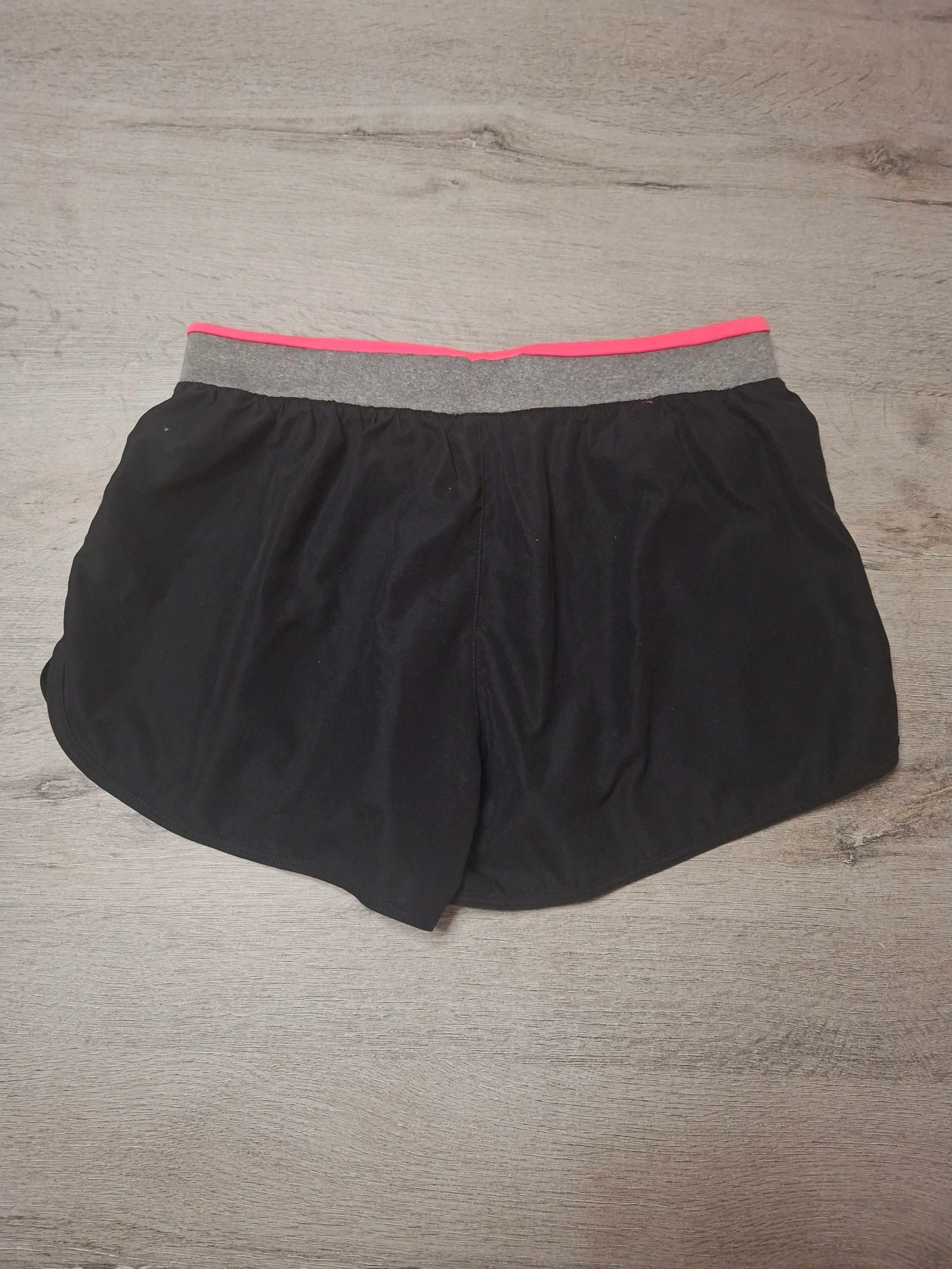 🌷F2-06🌷Short de esporte Domyos Decathlon – Tamanho P – Leve, confortável e performante🌷 – photo 4